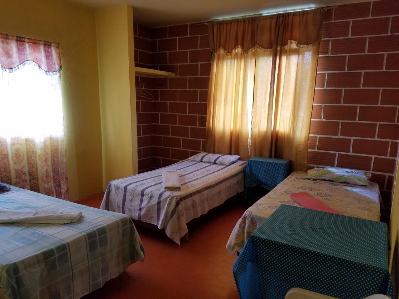 Casa De Alexis 호텔 푸에르토 바케리조 모레노 외부 사진